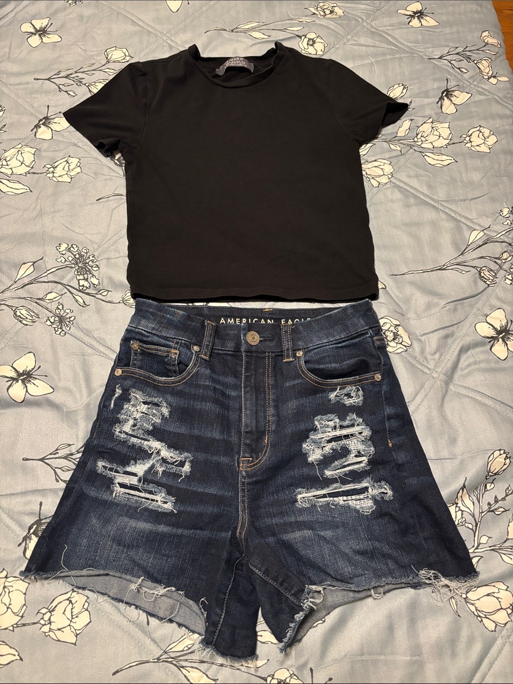 American Eagle Outfitters Dark Blue Distressed High-Rise Jean Shorts & Black Top
